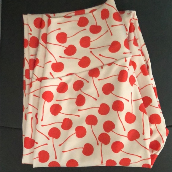 Beach riot dotty cherry leggings - Picture 2 of 4